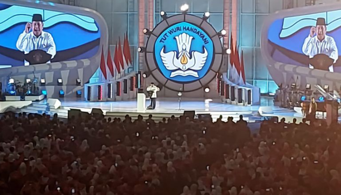 Presiden Prabowo Subianto saat hadiri acara puncak Hari Guru Nasional 2024 di Jakarta International Velodrome Rawamangun pada Kamis (28/11).