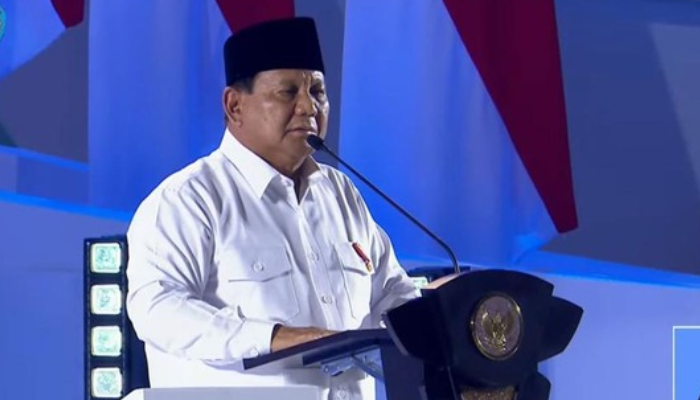 Presiden Prabowo Subianto umumkan kenaikan gaji guru saat hadiri puncak Hari Guru Nasional di Velodrome, Jakarta, Kamis (28/11).