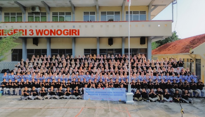 Calon Guru Penggerak (CGP) Angkatan 11 Kabupaten Wonogiri bersama Pengajar Praktik.