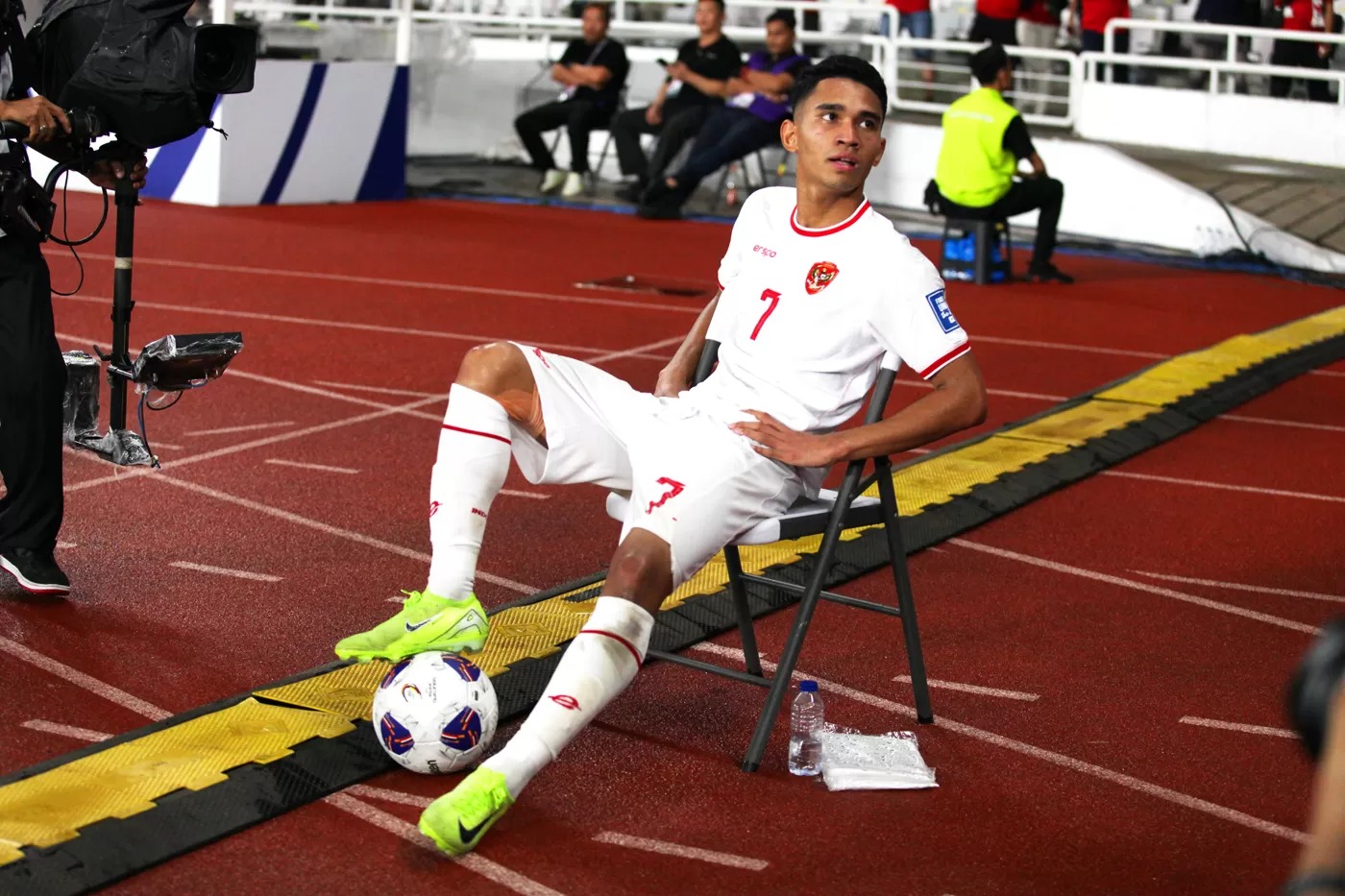 Selebrasi Pesepak bola Timnas Indonesia Marselino Ferdinan usai membobol membobol gawang Timnas Arab Saudi pada laga Grup C putaran ketiga Kualifikasi Piala Dunia 2026 Zona Asia.