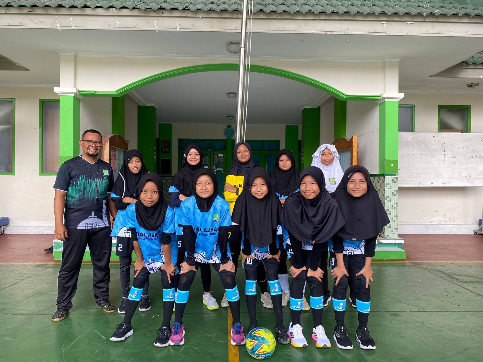 Skuad SD Al Azhar Syifa Budi Solo siap terjun di Radar Solo Wonder Girl Futsal Cup 2024.