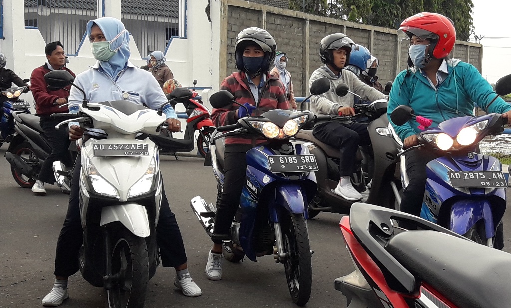 Pekerja salah satu pabrik di Karanganyar. (Rudi Hartono/Dok.Radar Solo)