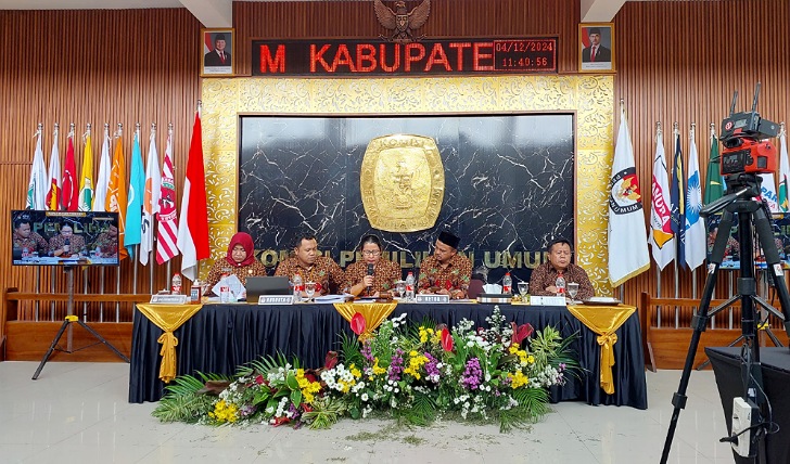 Rekapitulasi penghitungan suara Pilkada Serentak 04 yang digelar KPU Boyolali, Rabu (4/12/2024).