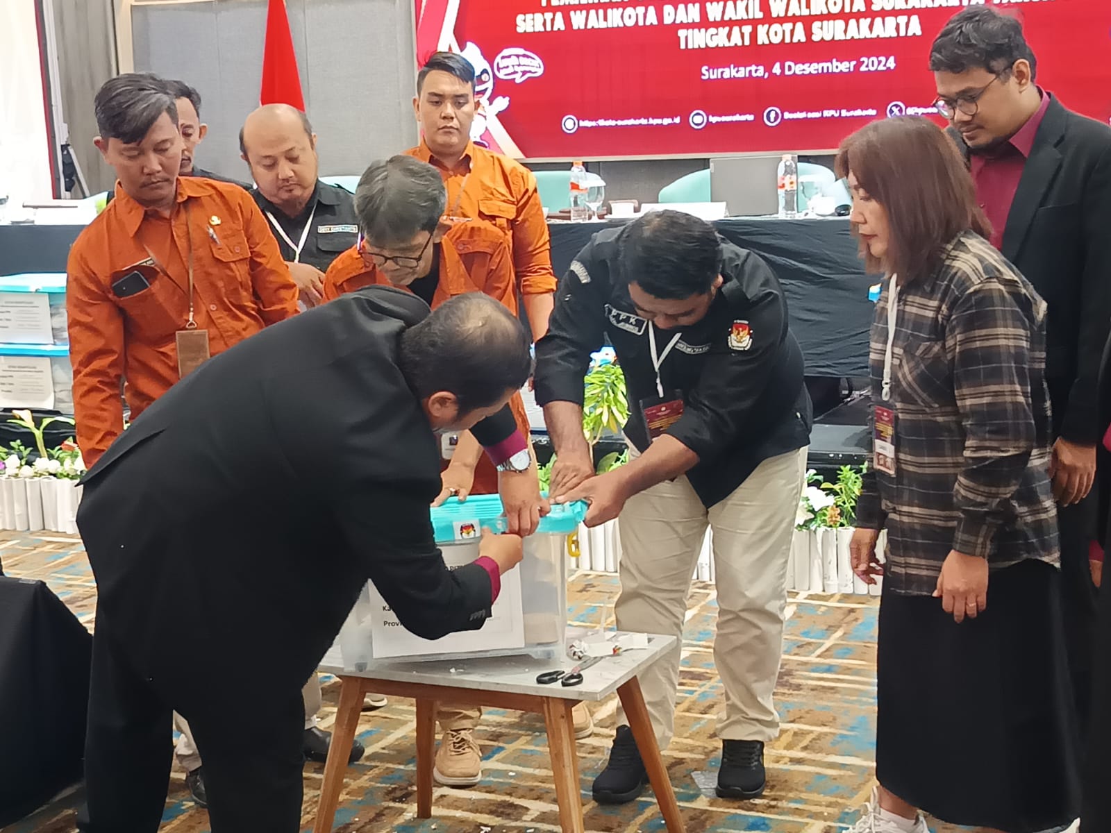 KPU Solo menyelesaikan rekapitulasi hasil Pilwalkot Solo 2024, Rabu (4/12/2024).