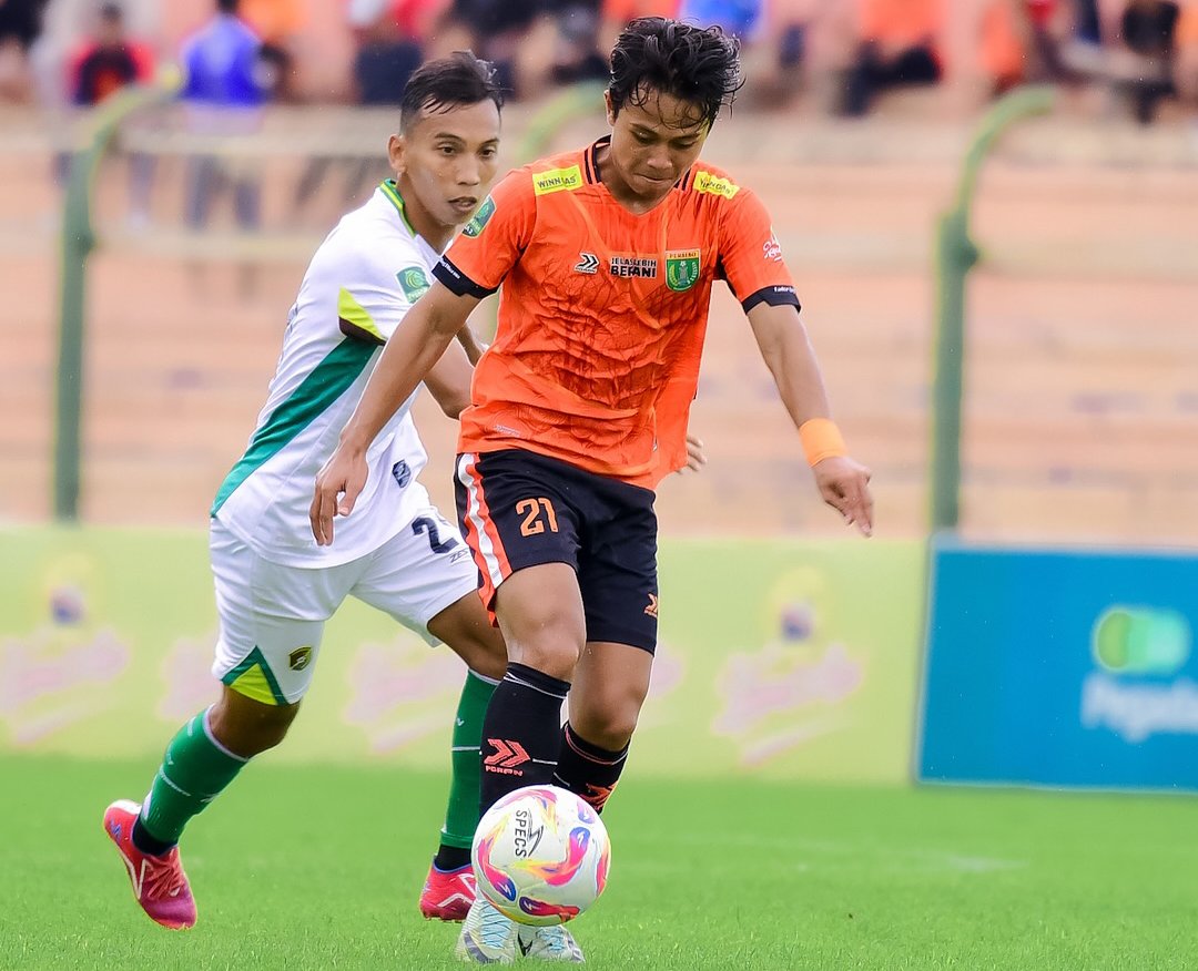 Laga Persibo Bojonegoro vs Persewar Waropen (6/12/2024).