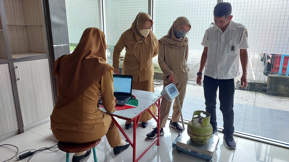 Disdagperin Boyolali memperketat pengawasan terhadap Stasiun Pengisian Bulk Elpiji dan Stasiun Pengisian Bahan Bakar Umum jelang Nataru, Selasa (10/12/2024).