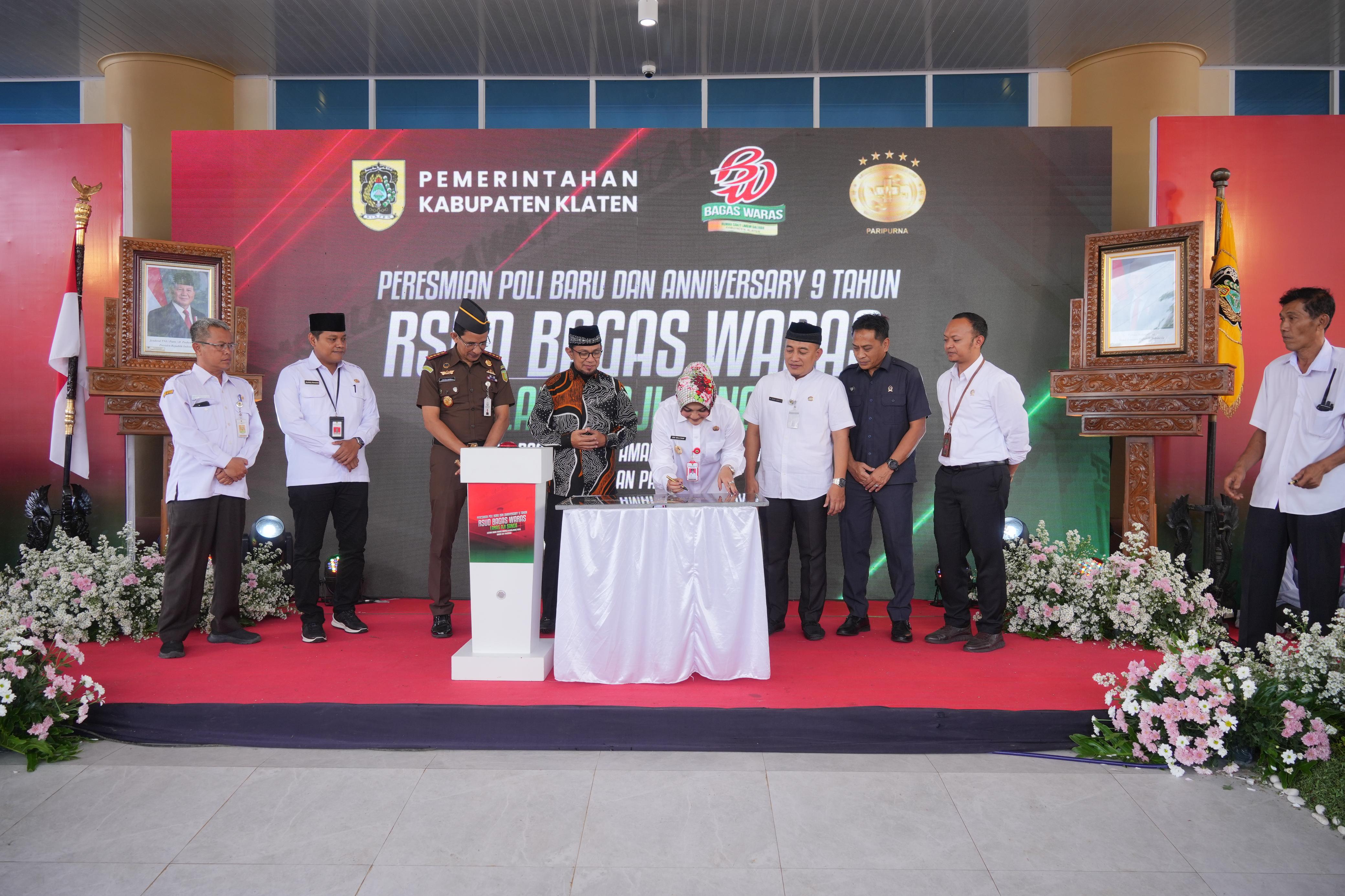 Peresmian gedung poliklinik terpadu Rumah Sakit Umum Daerah (RSUD) Bagas Waras Klaten. (Angga Purenda/Radar Solo)