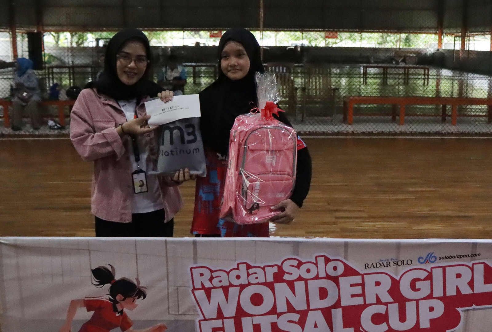 Best kiper Radar Solo Wonder Girl Futsal Cup 2024 diraih oleh Anindya Anjani Raysa dari Al Azhar Syiffa Budi.
