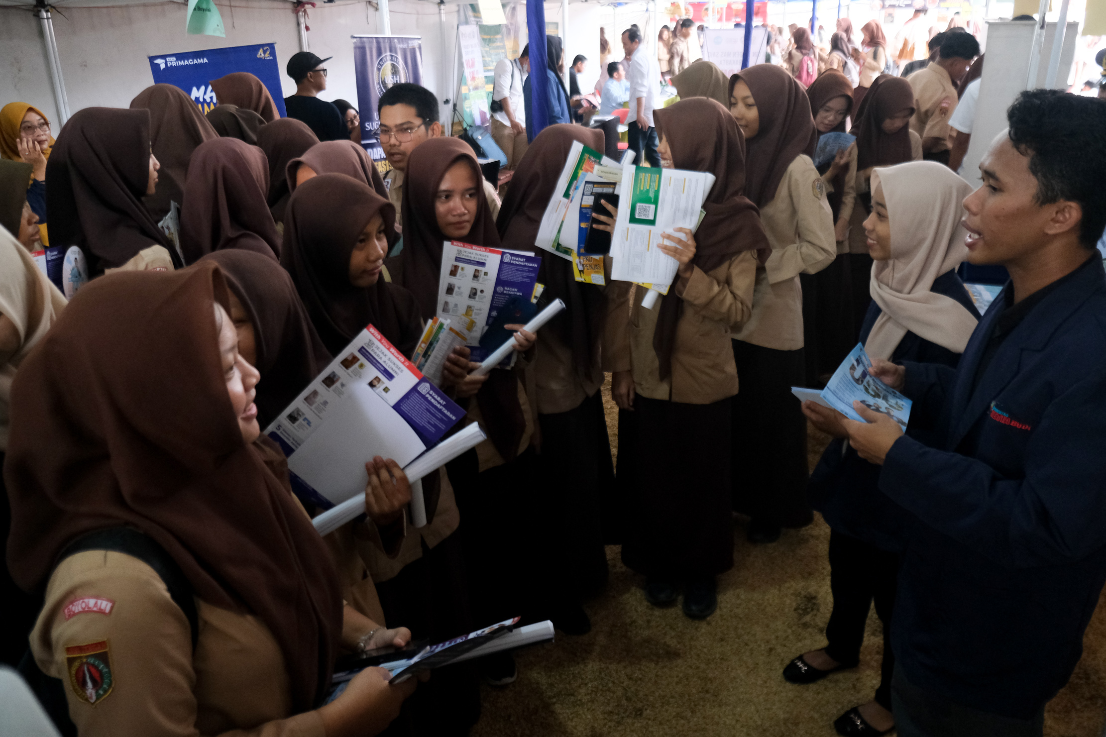Education expo mengundang 41 perguruan tinggi negeri dan swasta. Pameran ini bertujuan memberikan gambaran kepada siswa kelas XII SMAN 1 Simo Boyolali tentang jurusan dan universitas yang sesuai minat