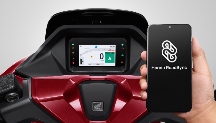 Honda PCX RoadSync memiliki teknologi canggih mengintegrasikan fungsi smartphone ke panel instrumen motor.