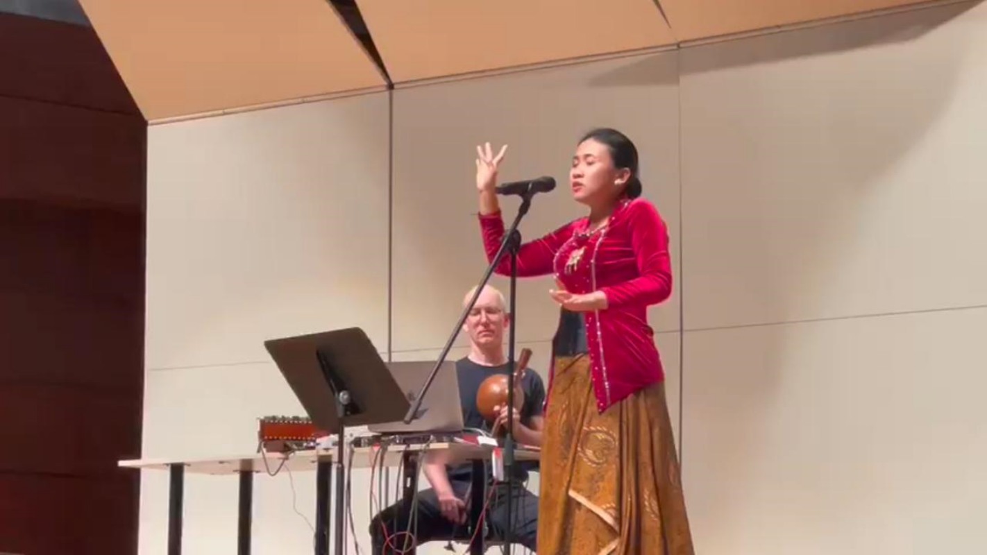 MENDALAMI: Peni Candra Rini menampilkan karya komposisinya di acara Dialogue between History and Contemporary: Music Culture along the Maritime Silk Road 2024