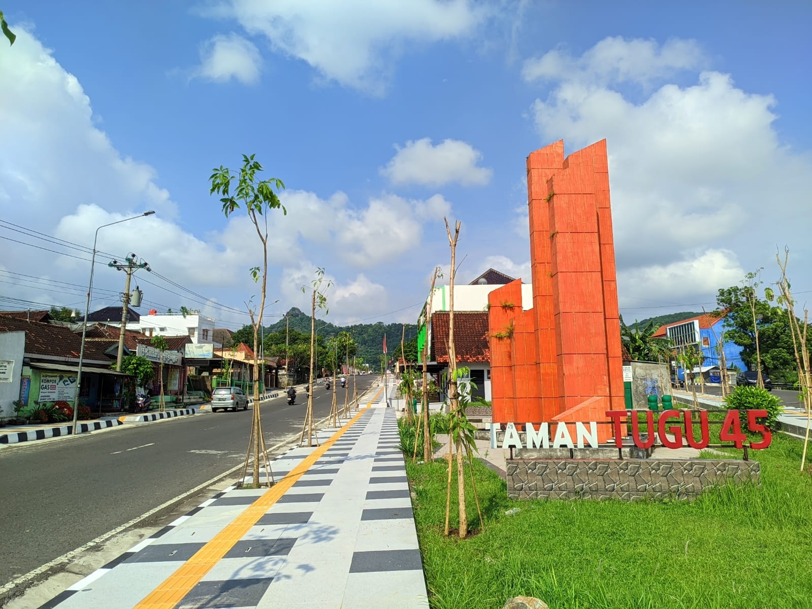 Taman Tugu 45 Wonogiri yang menjadi salah satu ikon Wonogiri.