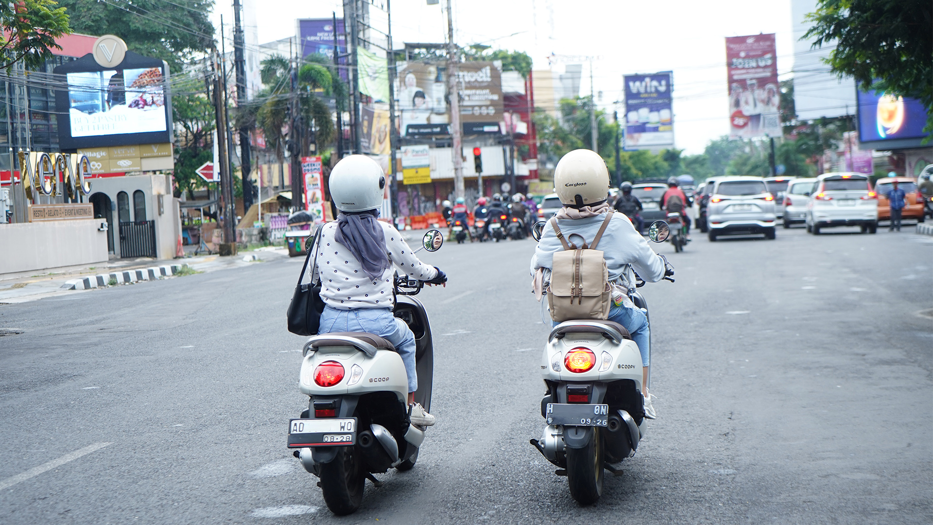 Kepadatan kendaraan, cuaca ekstrem, dan faktor manusia menjadi kombinasi risiko yang perlu diwaspadai saat liburan Nataru.