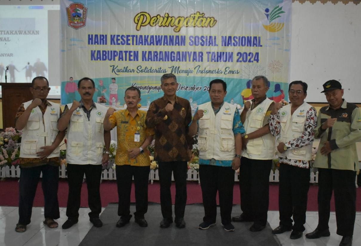 Pembinaan pegawai Dinsos Karanganyar beserta pilar sosial, Rabu (25/12/2024). (Rudi Hartono/Radar Solo)