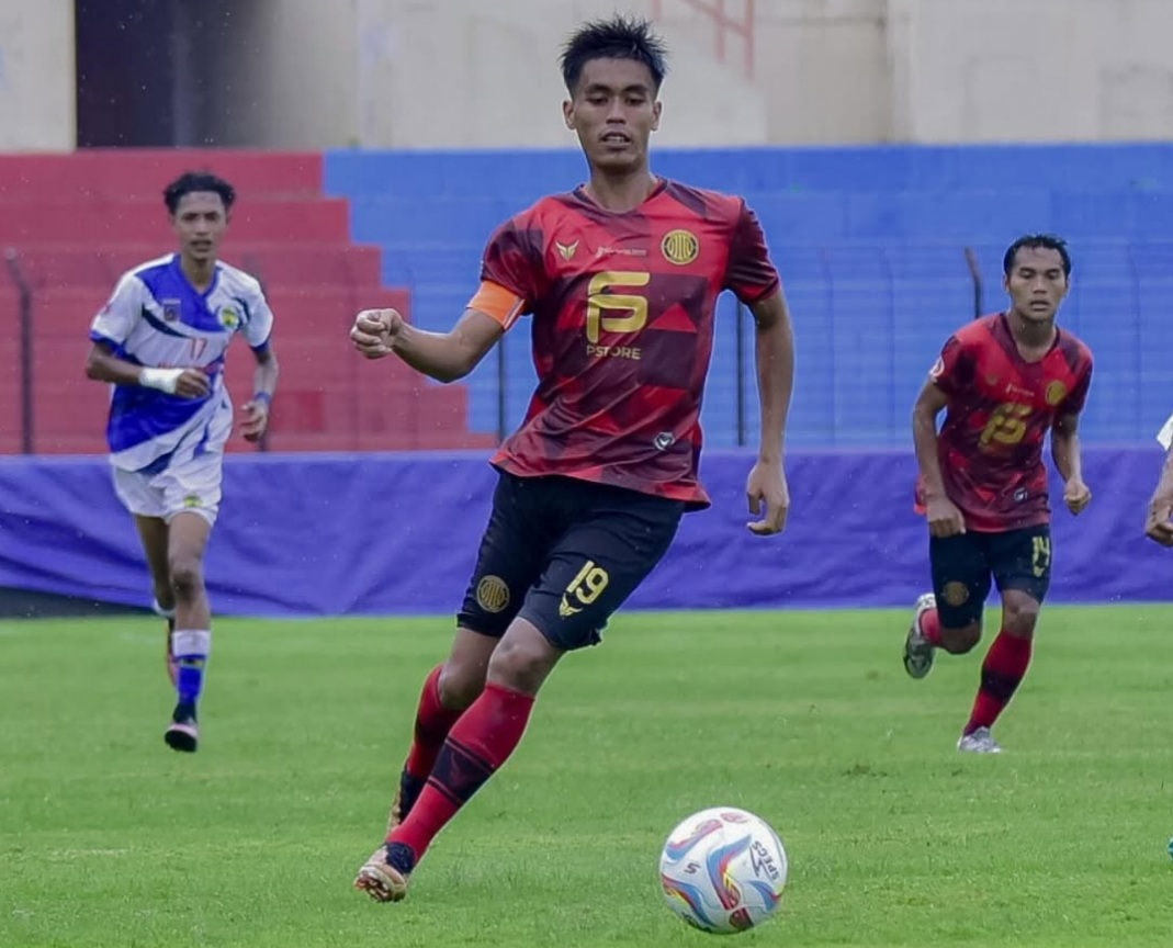 PCB Persipasi Bekasi melawan Perserang Serang di Lapangan Kota Barat, Kota Solo, pada Jumat sore (27/12/2024).