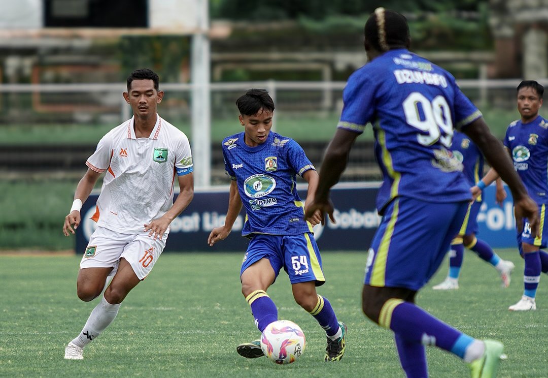 Laga Persiba Balikpapan vs Persekabpas Pasuruan di Liga Nusantara 2024/2025.