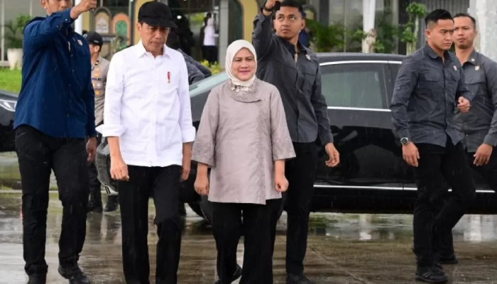 Presiden ke-7 RI Joko Widodo (Jokowi) dan sang istri Iriana.