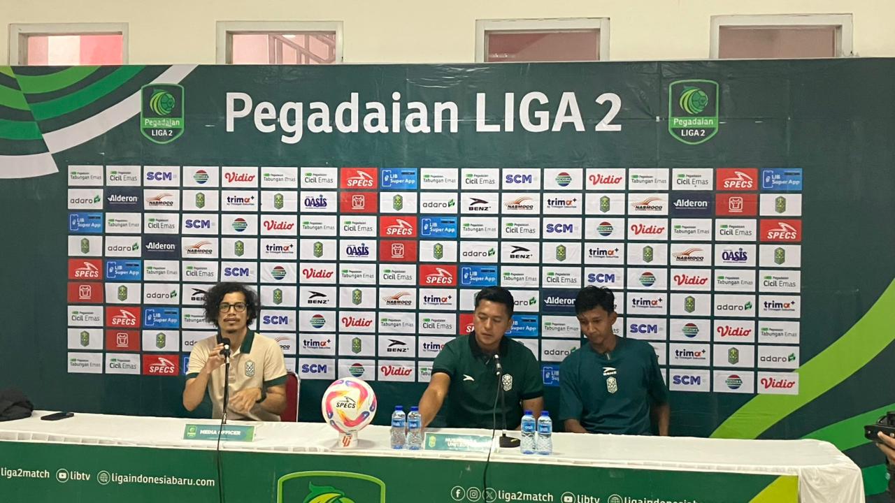 Pelatih&nbsp;dan pemain Nusantara United melakukan jumpa pers usai melawan Bhayangkara FC di Stadion Kebogiro, Boyolali,&nbsp;Minggu (5/1/2025).