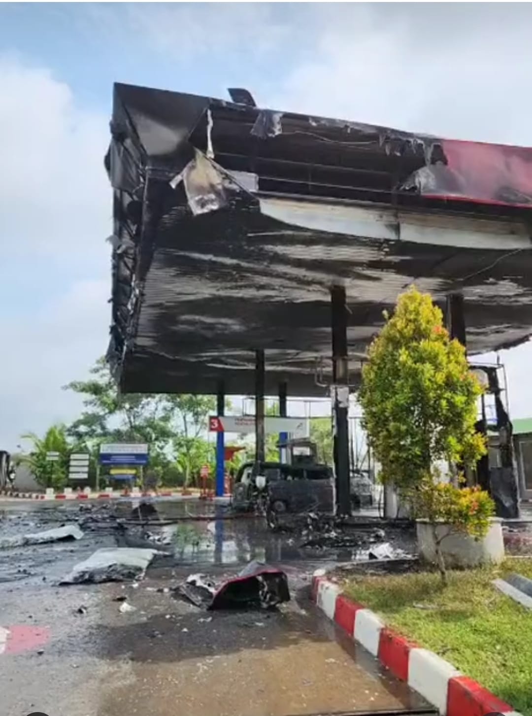 Kondisi SPBU Cuplik Sukoharjo Kota yang terbakar, Rabu (8/1/2024).