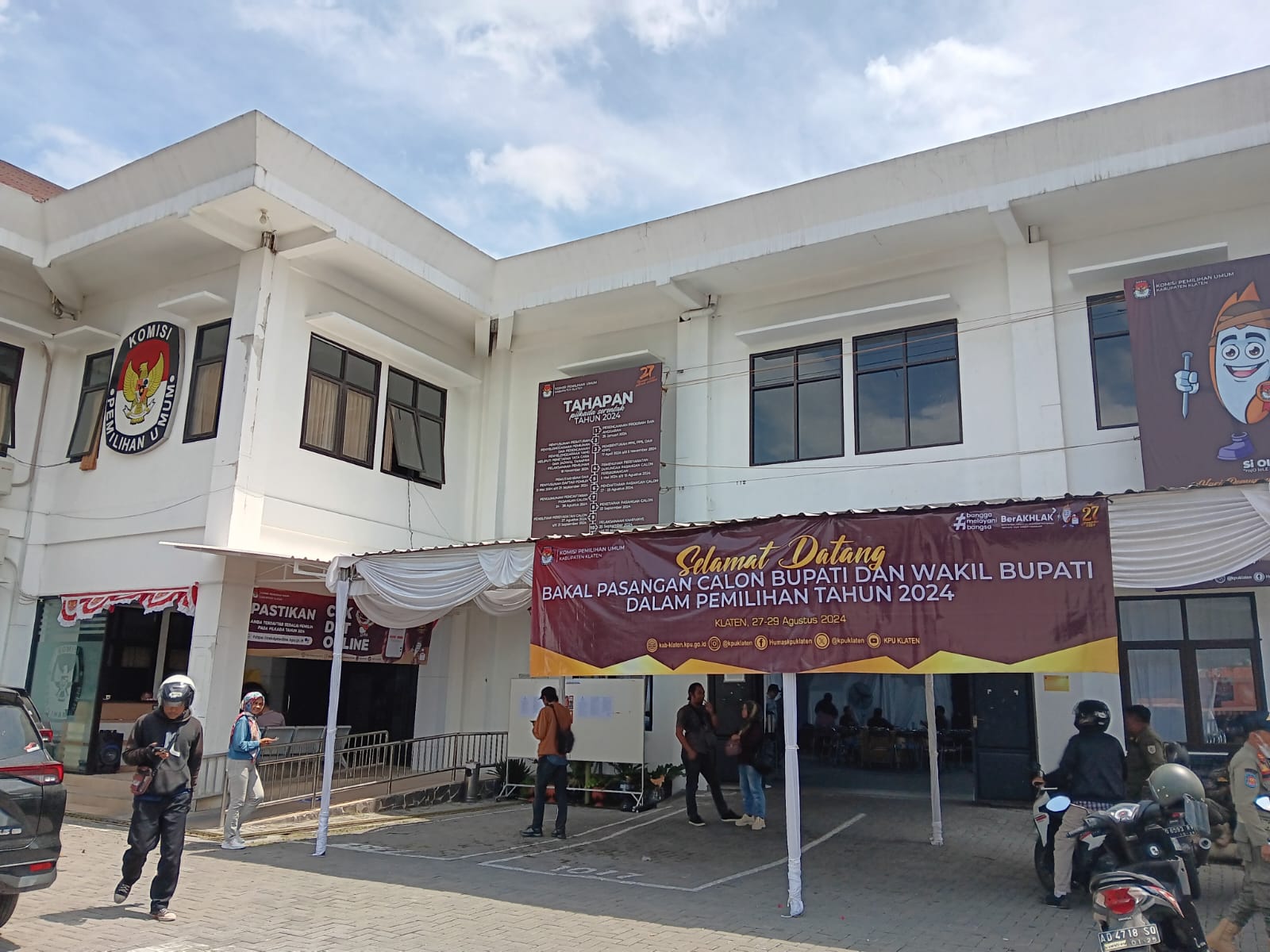 Kantor KPU Kabupaten Klaten. (Angga Purenda/Radar Solo)