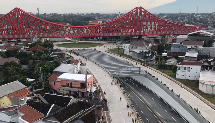 Penampakan underpass dan elevated rail di Simpang Joglo Solo, Sabtu (11/1/2025).