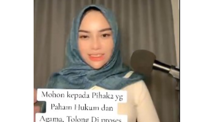 Selebgram asal Aceh Mira Ulfa yang viral dianggap menistakan agama karena membaca ta