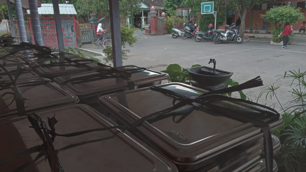 Total 40 siswa SDN Dukuh 3 Sukoharjo mengalami gejala keracunan setelah menyantap menu program makan bergizi gratis, Kamis (16/1/2025).