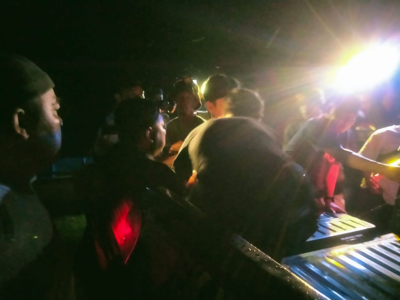 Evakuasi jasad nelayan yang tenggelam di Waduk Gajah Mungkur, Rabu (15/1/2025) malam.