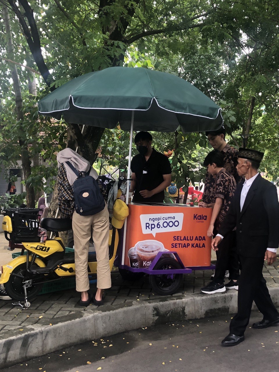 Jika biasanya kemitraan hanya menawarkan sistem beli putus, ABS berkomitmen untuk lebih dekat membantu mitra memulai usahanya dengan lebih simpel dan berkelanjutan.