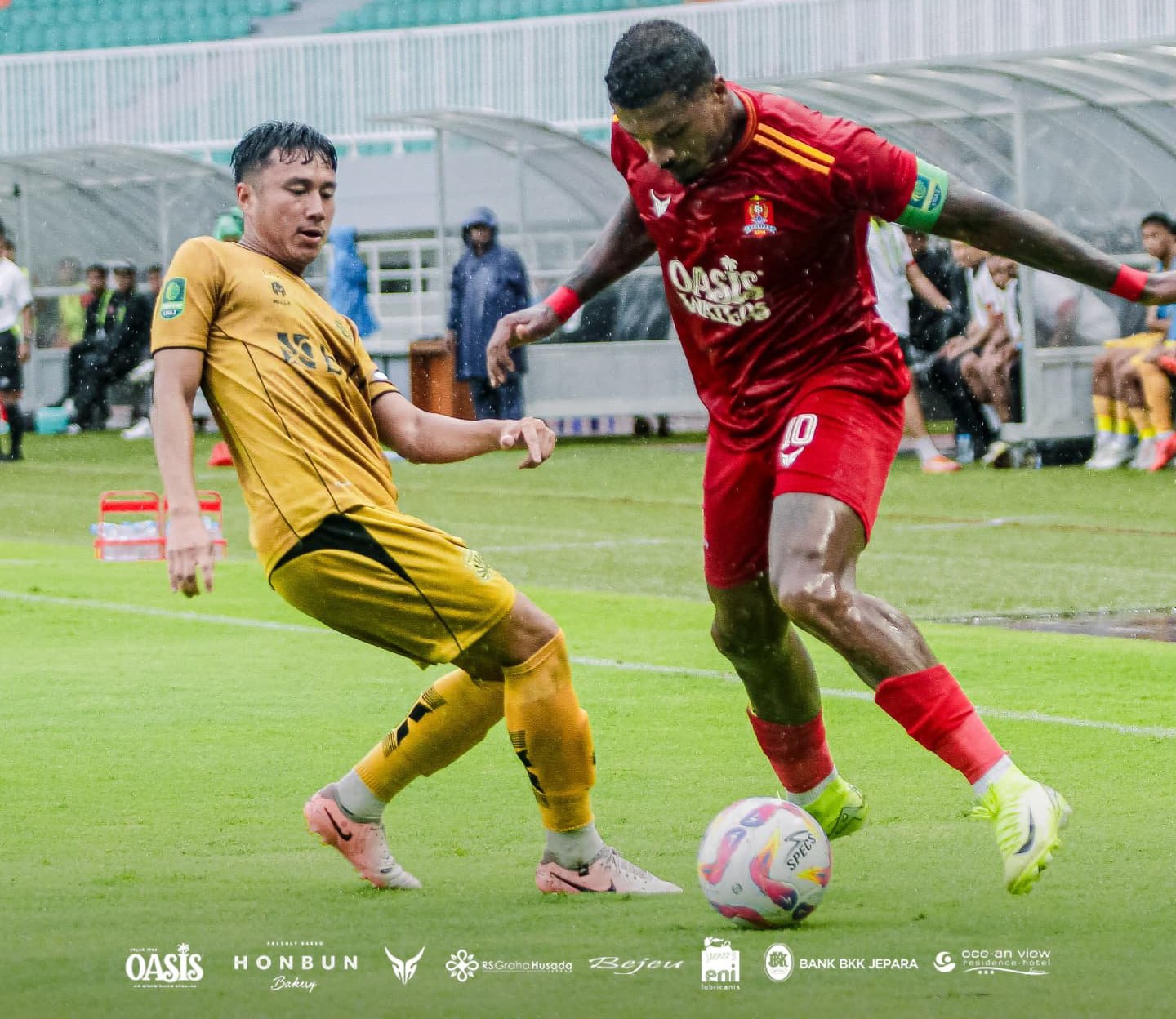 Laga Persela Lamongan melawan Bhayangkara FC di Liga 2 (21/1).
