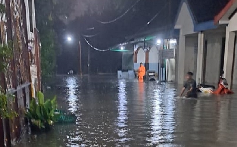 Kampung Totosari RT 01 RW 14 Kelurahan Pajang, Kecamatan Laweyan, Solo kebanjiran, Senin (20/1/2025) malam.
