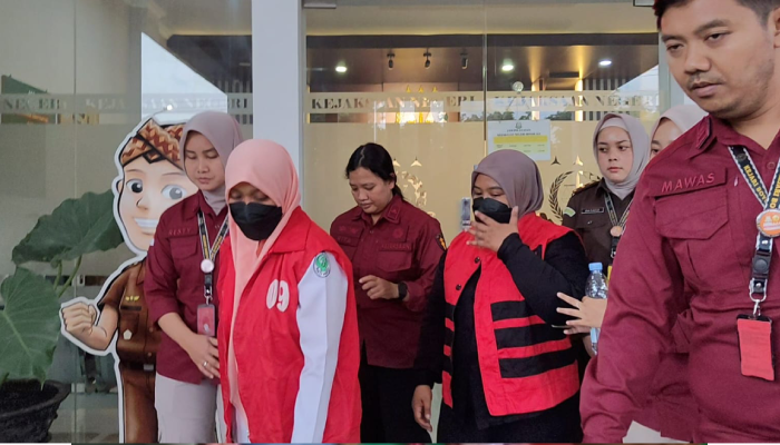Dua tersangka dugaan korupsi BLUD Puskesmas Kemusu kini ditahan Kejari Boyolali.