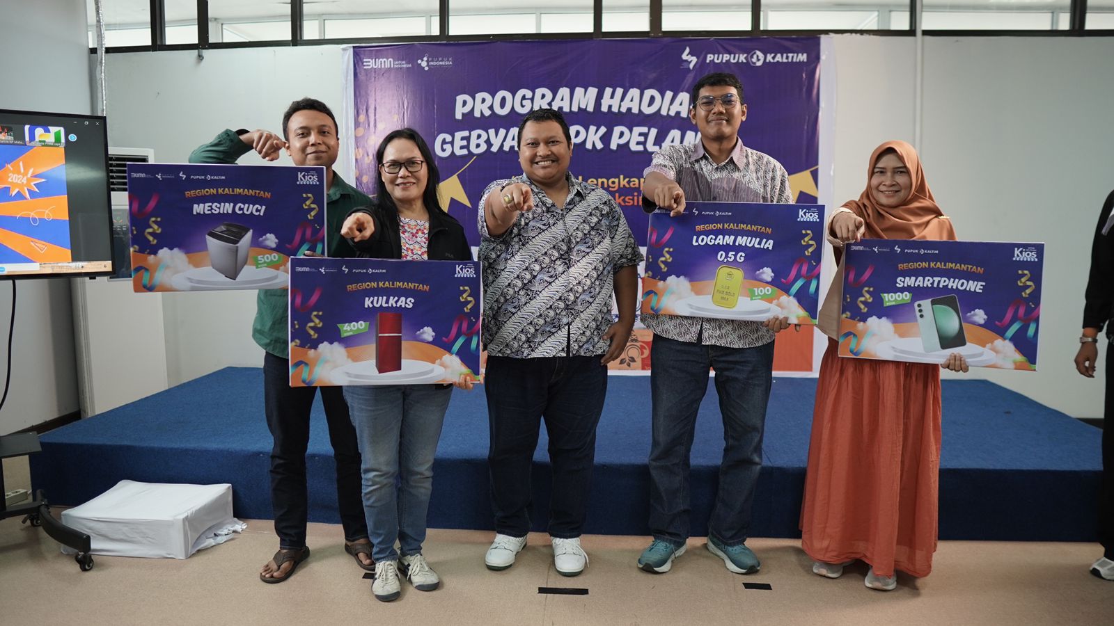 Program ini juga mendorong peningkatan kompetensi para distributor dan kios dalam melayani kebutuhan petani,