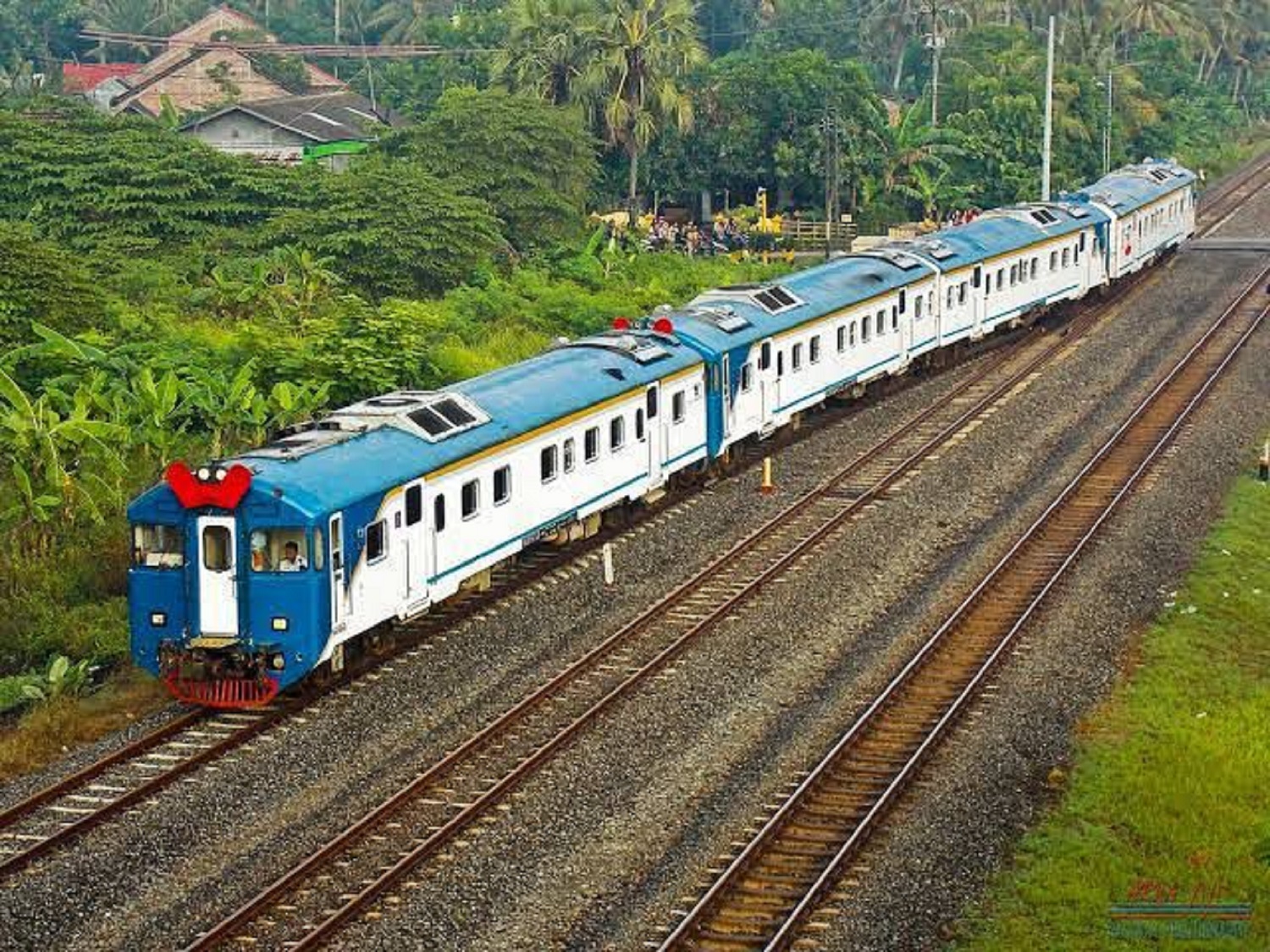 Lokomotif baru KA Batara Kresna jurusan Solo-Wonogiri (DAOP 6 JOGJAKARTA)