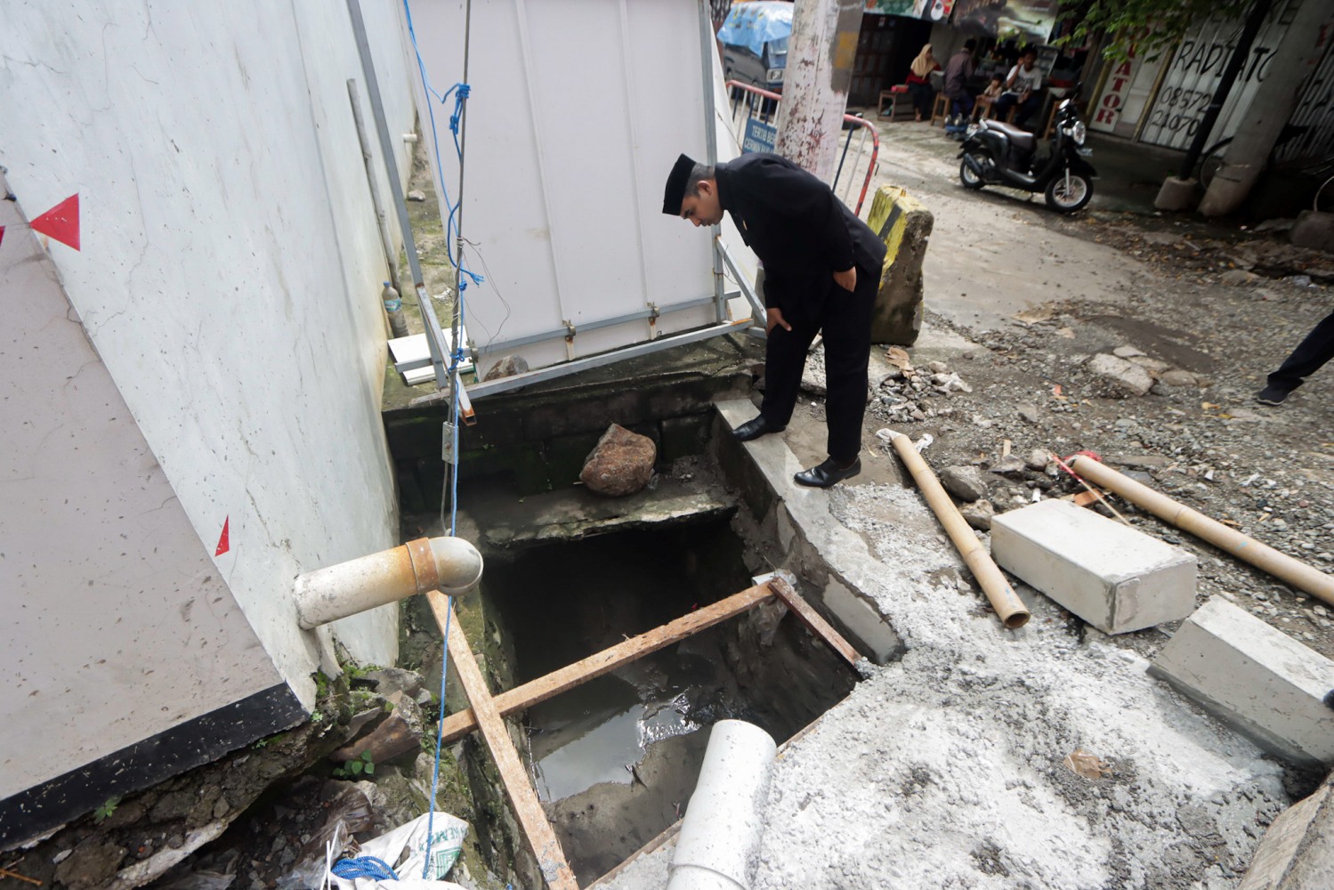 BELUM OPTIMAL: Banjir di kawasan Kampung Sambirejo, Banjarsari, Solo, selalu melanda warga setempat di setiap musim hujan.