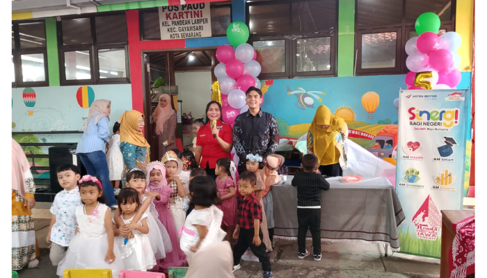 Astra Motor Jateng merayakan Hari Jadi ke-15 Pos Paud Kartini Semarang dengan bimbingan belajar dan kegiatan sosial.