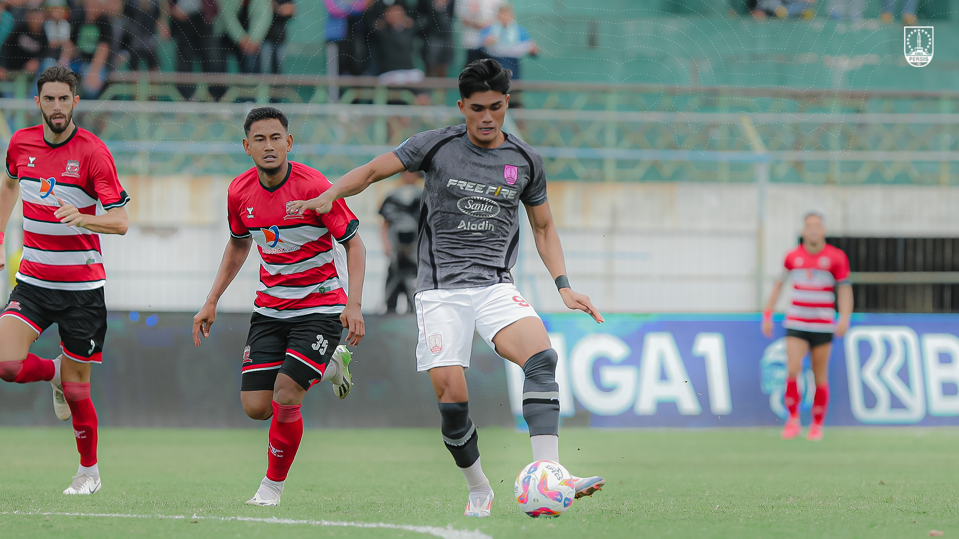 Striker Persis Solo Ramadhan Sananta saat bermain melawan Madura United di Stadion Bangkalan, Sabtu (1/2/2025).