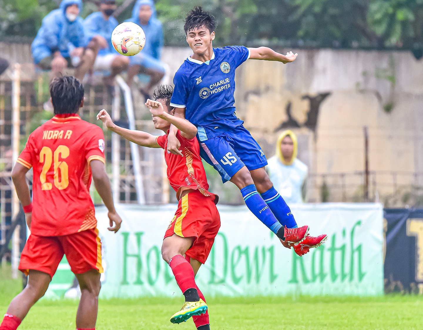 Laga Persibat Batang melawan PSD Demak di Liga 4 Jateng.