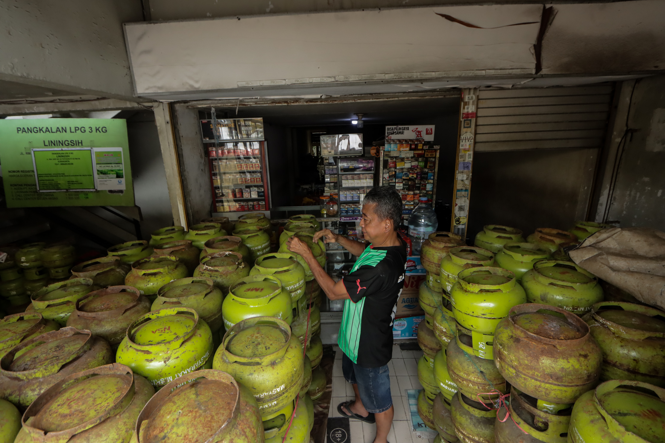 Salah satu pangkalan gas melon di Ketelan, Banjarsari, Kota Solo.