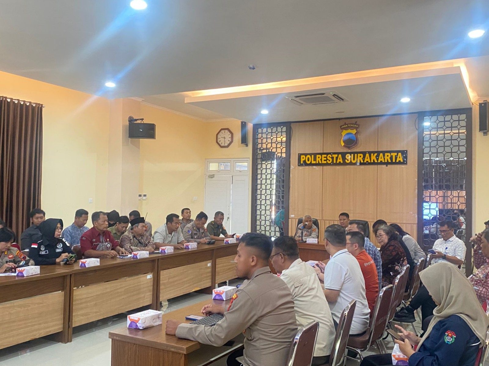 Sejumlah pihak ikuti rapat jelang Festival Kuliner Cap Go Meh yang akan dilaksanakan di Solo Paragon Lifestyle Mall 12-16 Februari 2025 mendatang, Kamis (6/2/2025).