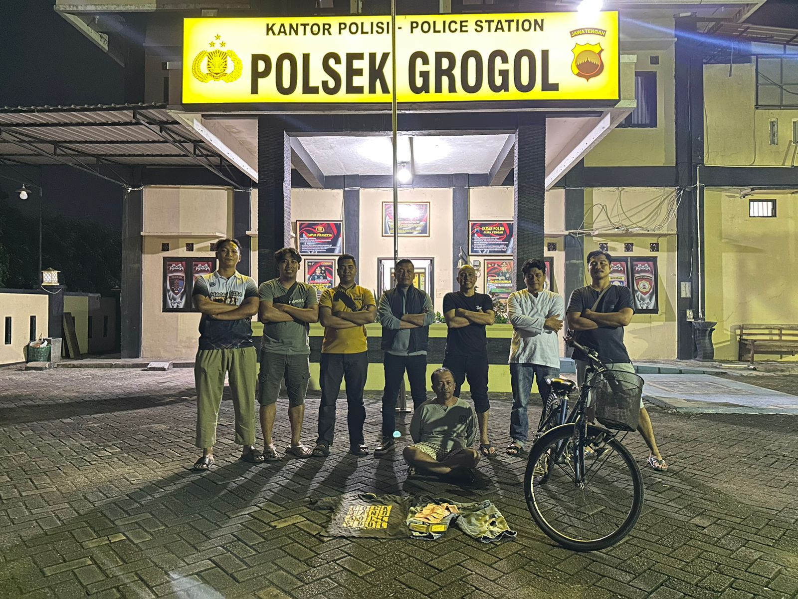Pelaku perampokan dengan kekerasan di warung makan di Desa Madegondo berhasil ditangkap oleh tim reskrim Polsek Grogol, Senin malam (10/2/2025).