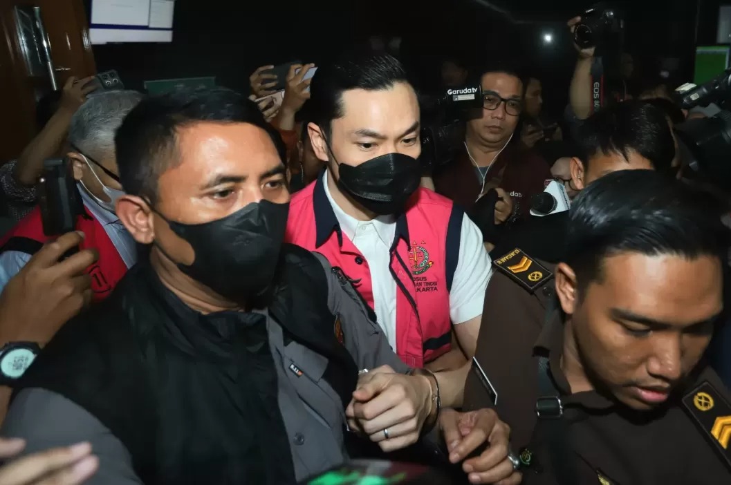 MENUA DI PENJARA - Harvey Moeis saat menjalani sidang di PN Jakarta Pusat.