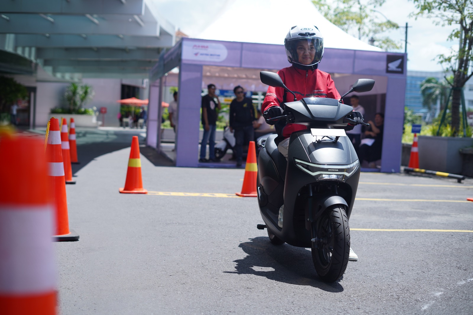 Honda ICON e: dan Honda CUV e: telah tersedia di jaringan dealer Honda Jateng (kecuali Kedu dan Banyumas).