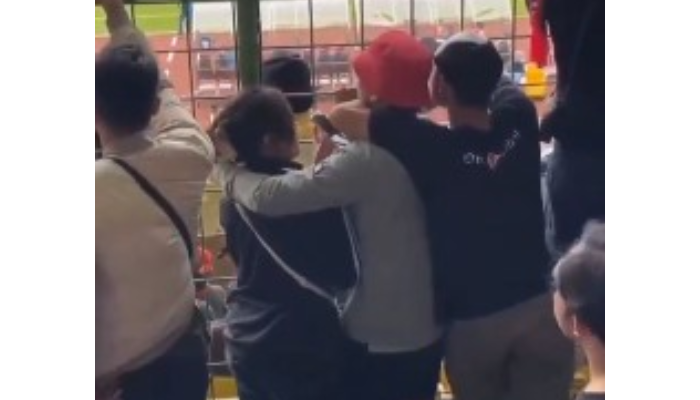 Dugaan kasi pemerasan terhadap sepasang kekasih saat laga&nbsp;sija Jakarta lawan Persib Bandung di Stadion Patriot Candrabhaga, Bekasi.