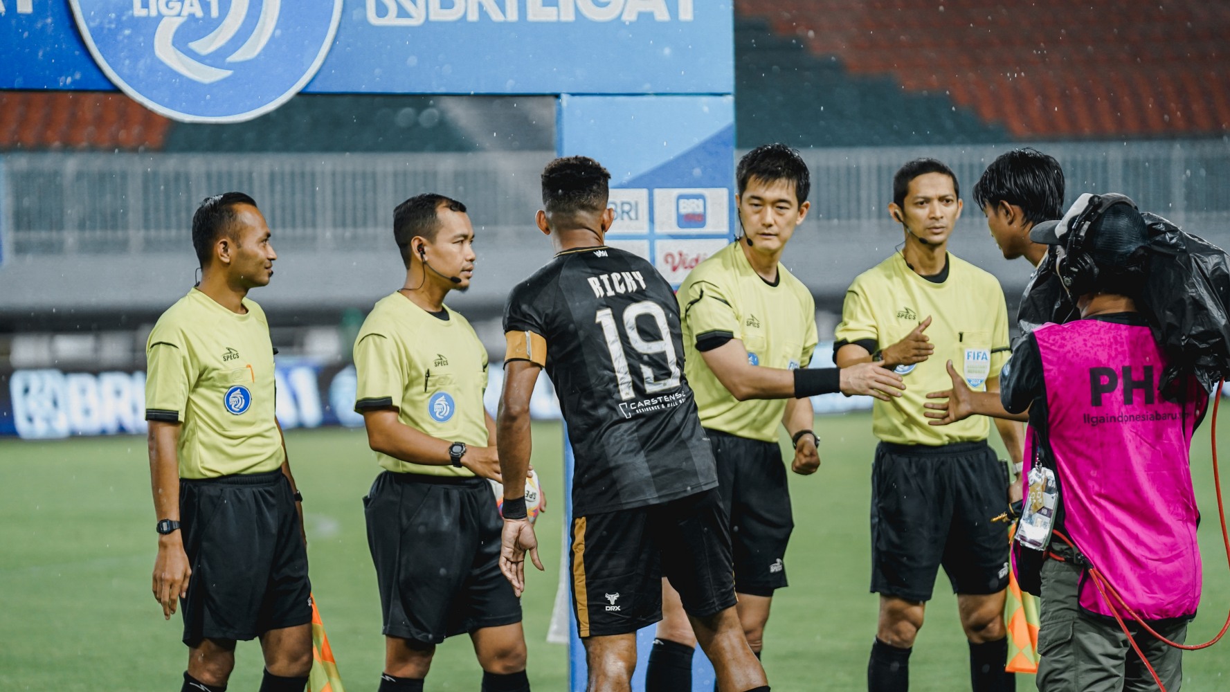 Wasit internasional di Liga 1 mulai tuai pujian.