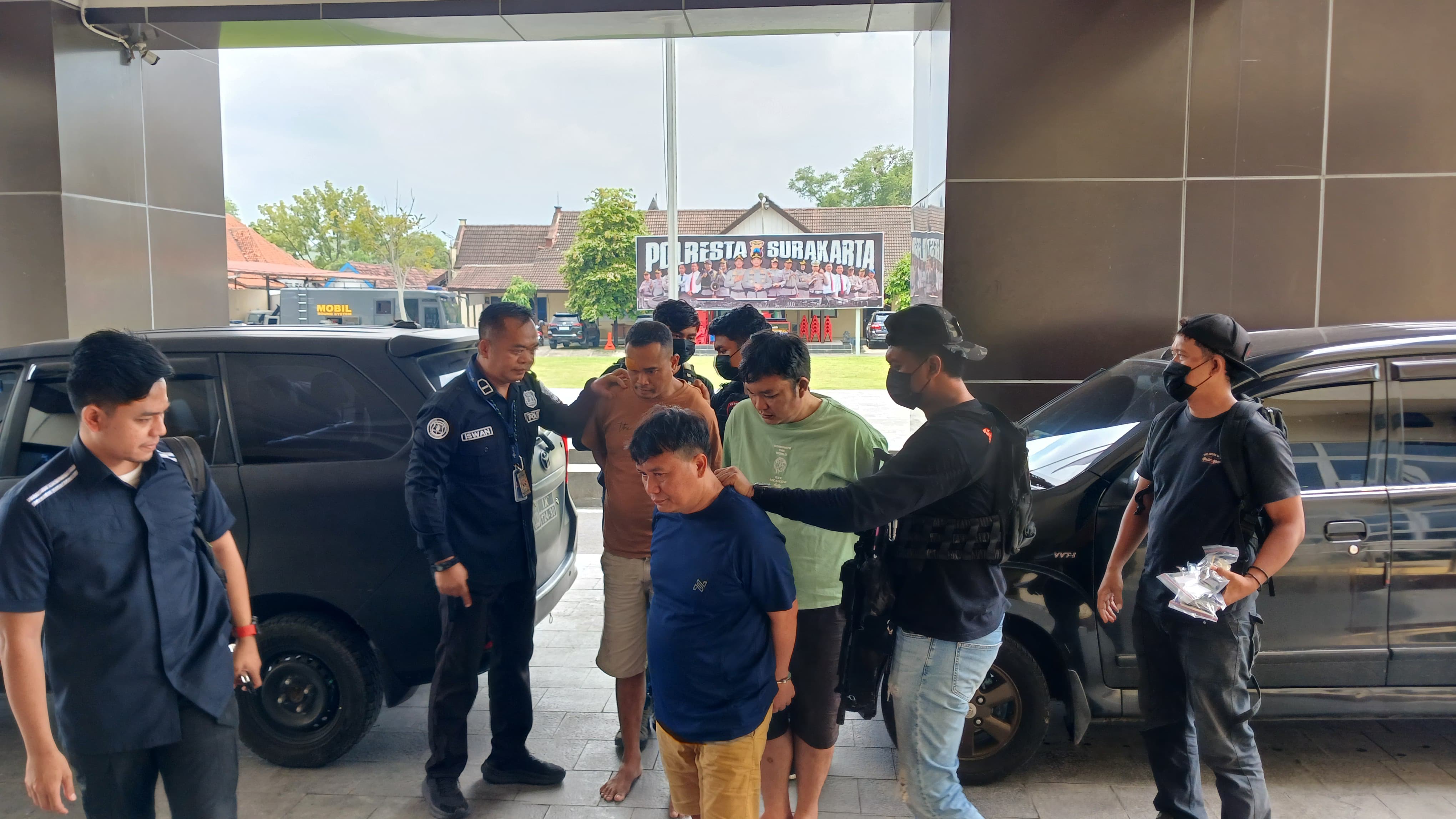 3 pelaku ganjal ATM diringkus Tim Resmob Polresta Solo, Senin (24/2/2025).