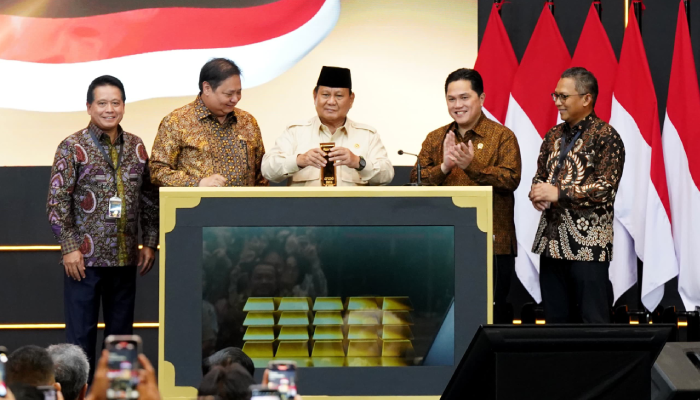 Peresmian bank emas BSI oleh Presiden Prabowo Subianto, didampingi Dirut BSI Hery Gunardi, Menko Perekonomian Airlangga Hartanto, Menteri BUMN Erick Thohir dan Dirut PT Pegadaian Damar Latri Setiawan.
