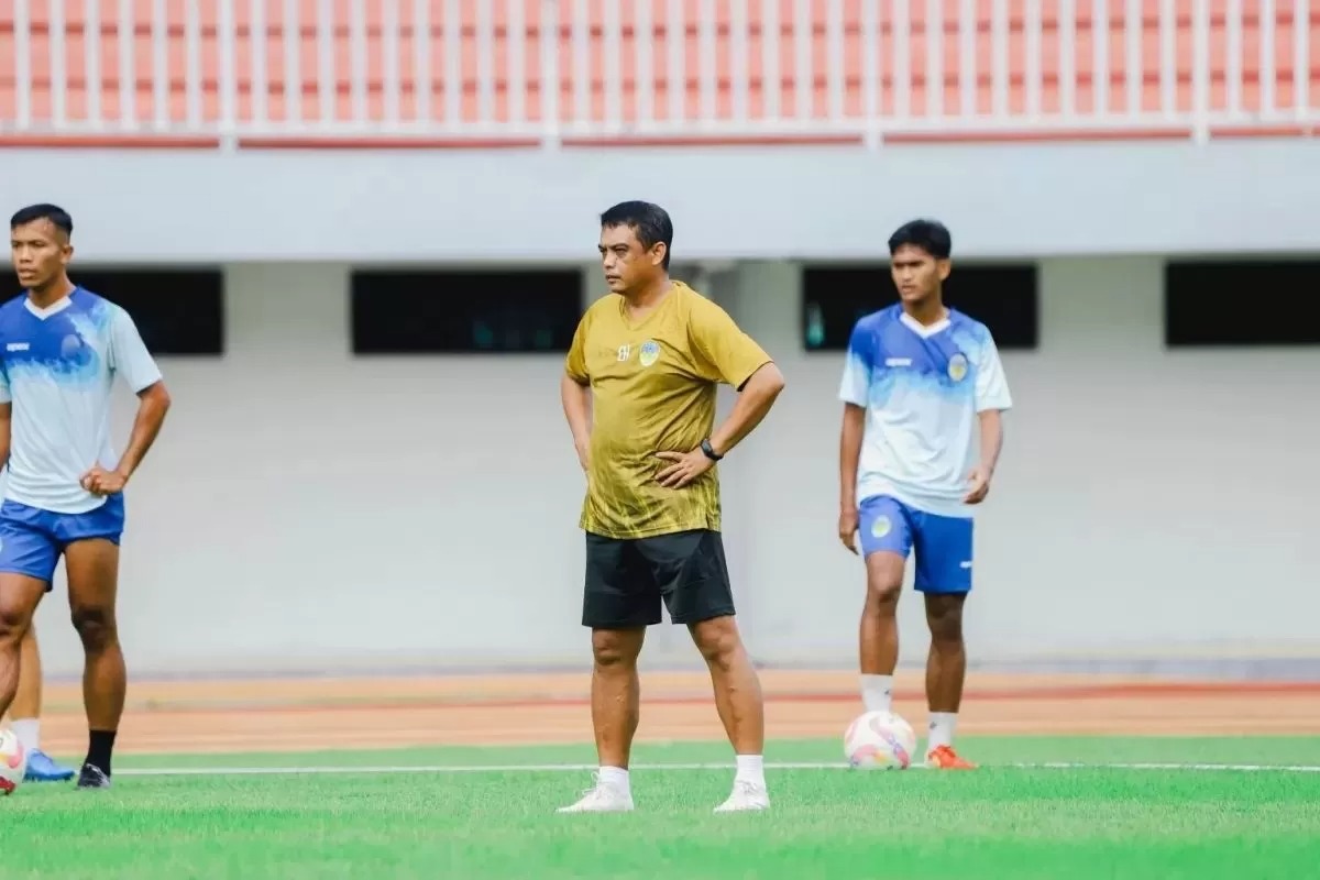 Pelatih Erwan Hendarwanto yang berhasil membawa PSIM Yogyakarta meraih gelar Liga 2.