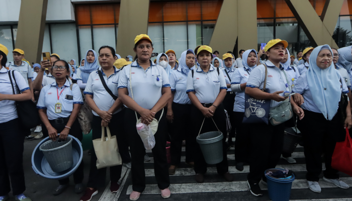 Para buruh PT Sritex yang masuk kerja hari terakhir pada Jumat (28/2/2025).