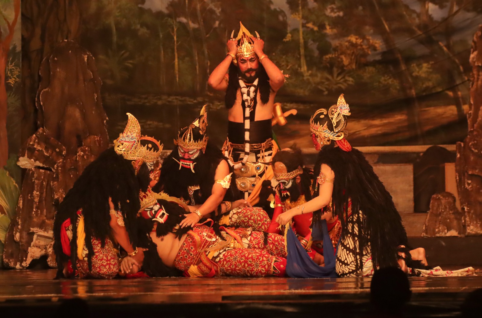 DRAMATIS: Pementasan Wayang Orang Sriwedari yang mengambil lakon Dewi Arimbi, Rabu (26/2).